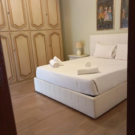 San Giovanni Apartment With Balcony Рим Екстер'єр фото
