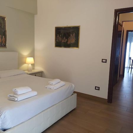 San Giovanni Apartment With Balcony Рим Екстер'єр фото