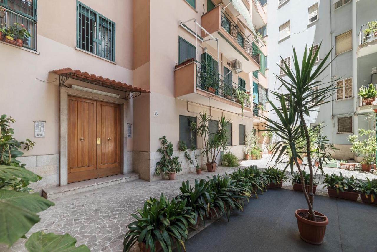 San Giovanni Apartment With Balcony Рим Екстер'єр фото