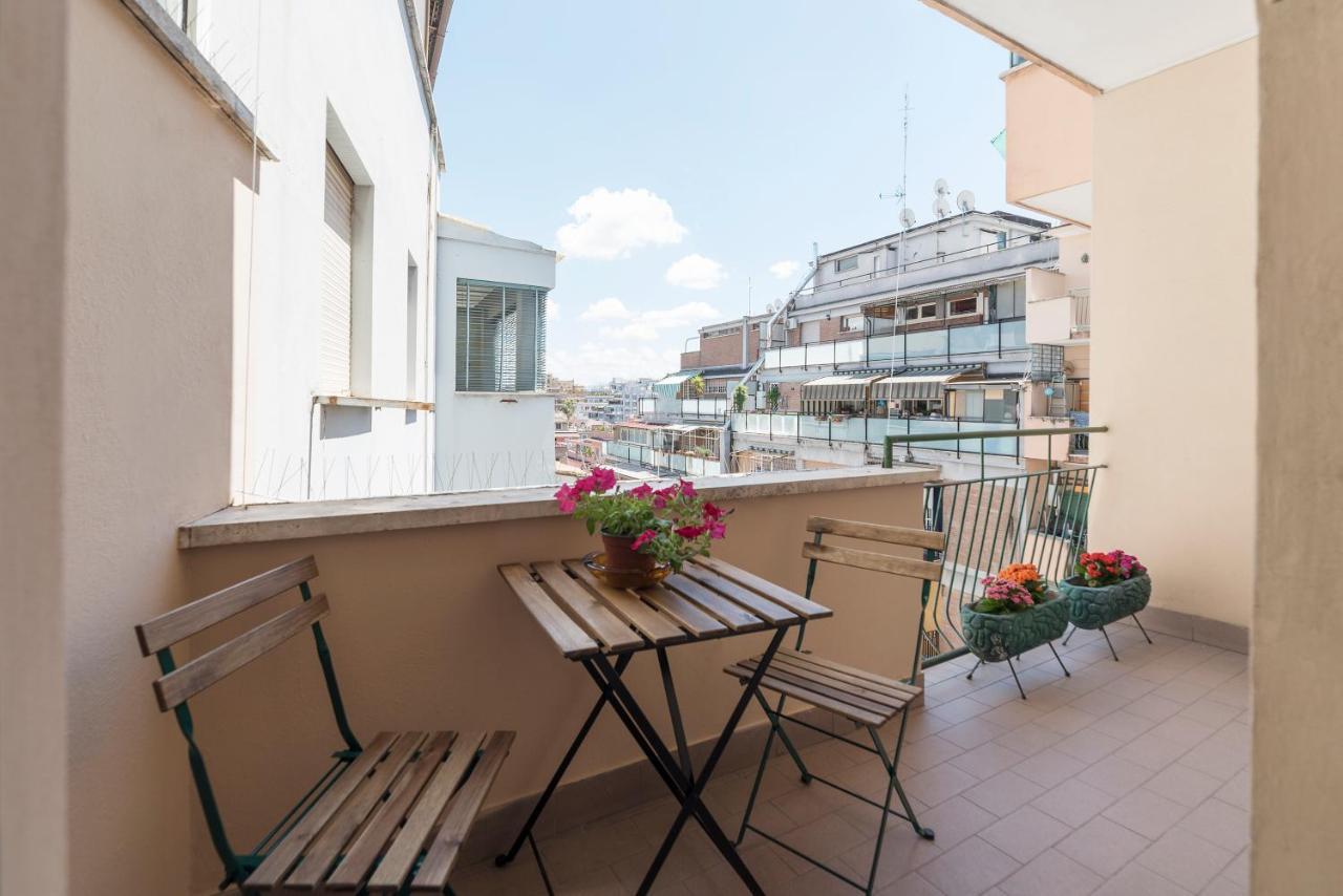 San Giovanni Apartment With Balcony Рим Екстер'єр фото