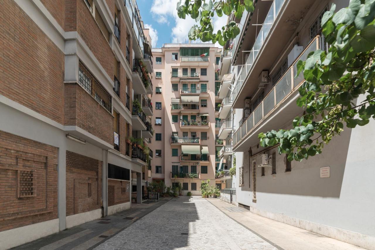 San Giovanni Apartment With Balcony Рим Екстер'єр фото