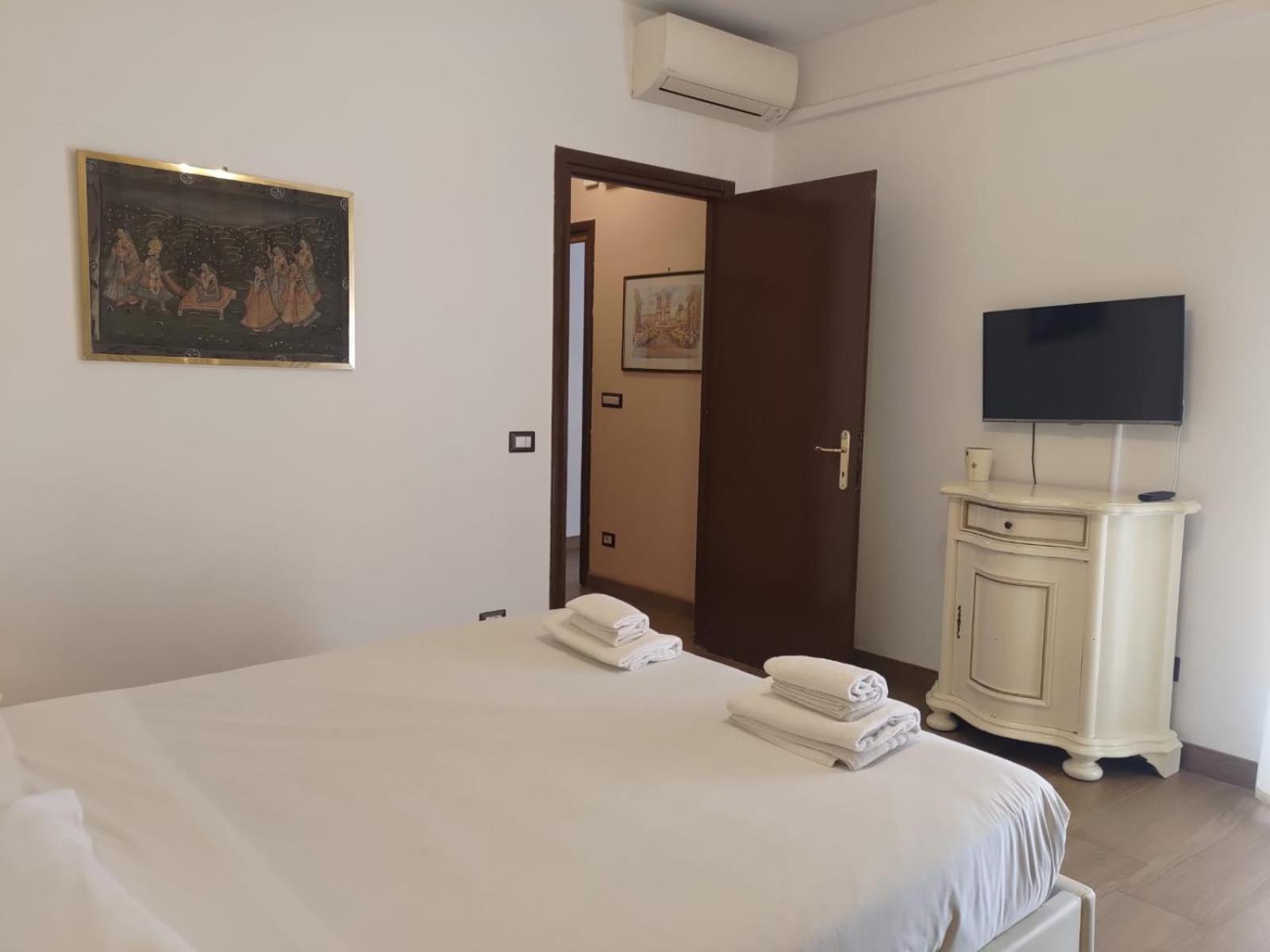San Giovanni Apartment With Balcony Рим Екстер'єр фото